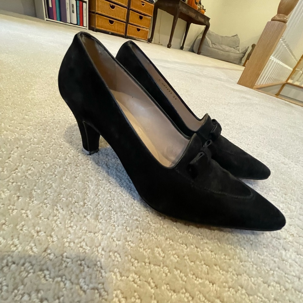 Vintage Tanino Crisci black suede pumps